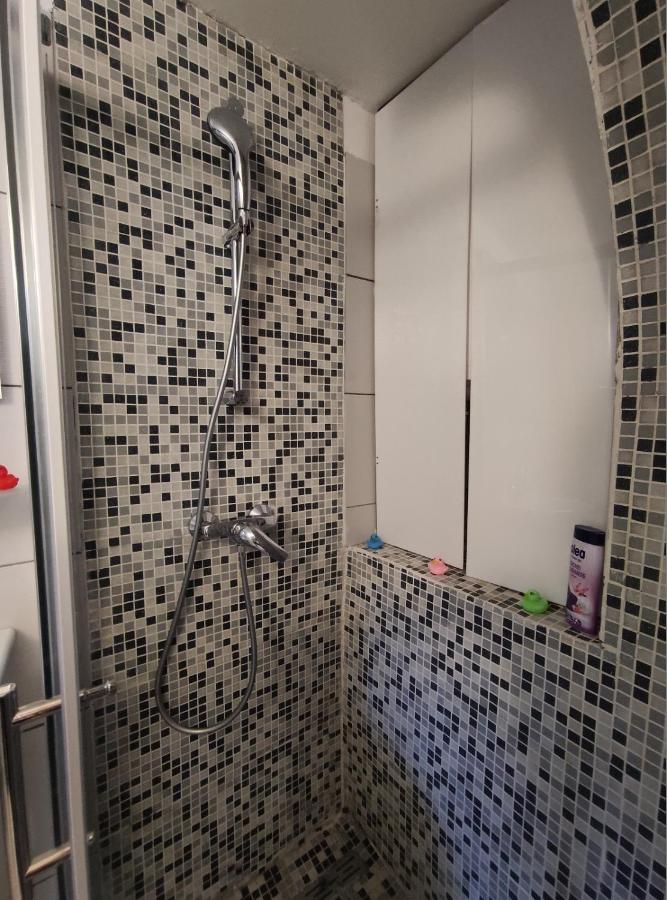 Apartment Tona ชิเบนิก ภายนอก รูปภาพ