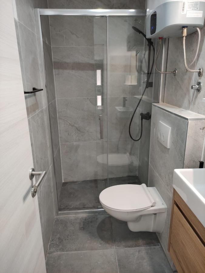 Apartment Tona ชิเบนิก ภายนอก รูปภาพ